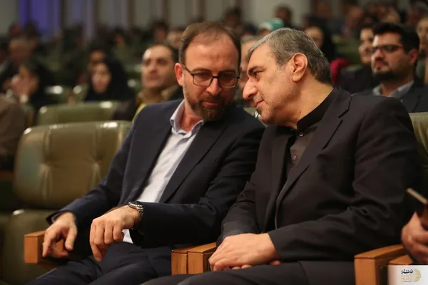 نشست تشکل&zwnj;های مردمی شهر تهران که با شعار تشکل&zwnj;های مردمی، حامی شهر تهران در مرکز پژوهش&zwnj;های مجلس