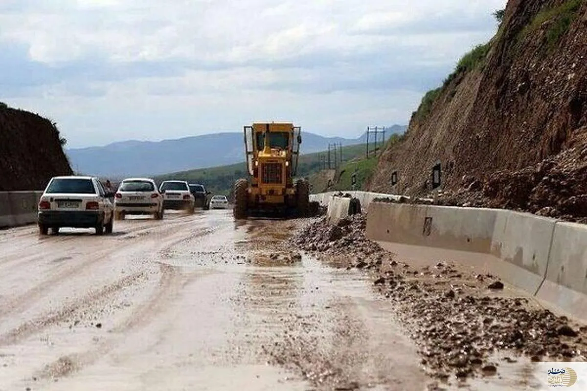 احتمال سقوط سنگ در جاده‌های کوهستانی البرز/ مسافران مواظب باشند