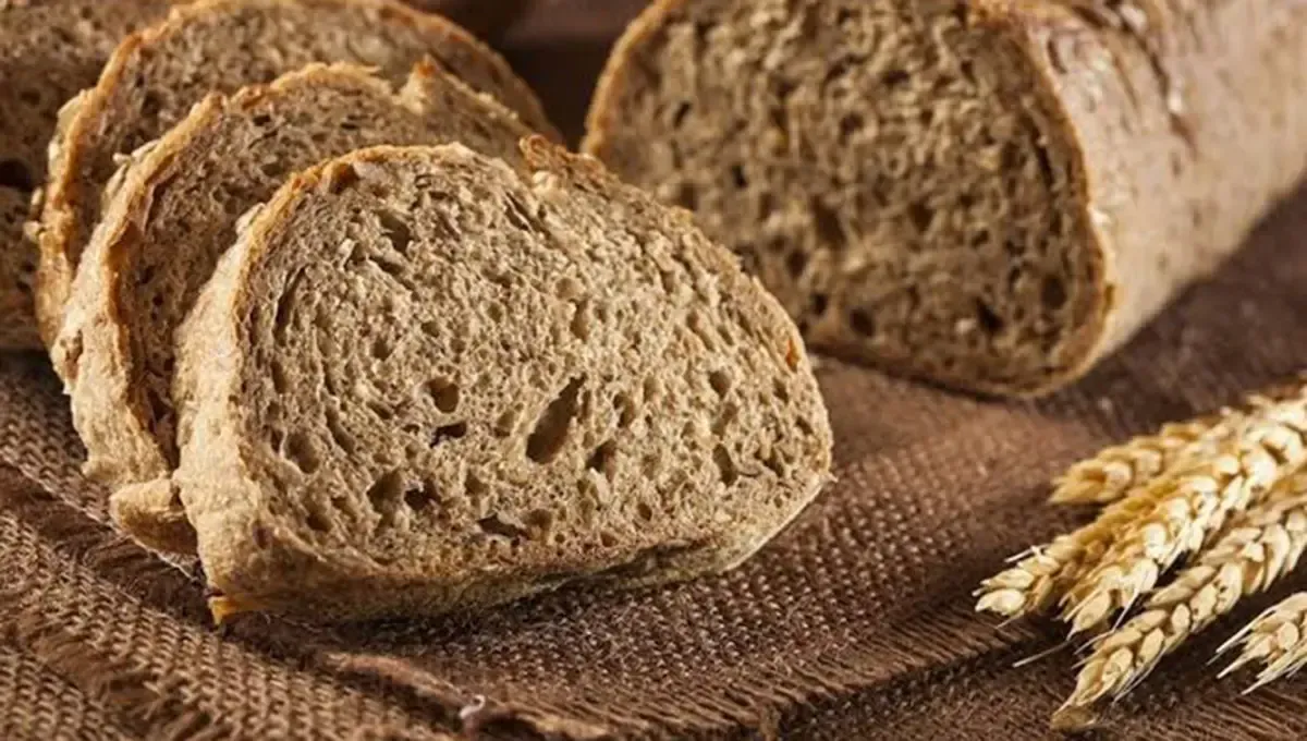 کبد خود را با نان کامل نجات دهید/ جایگزینی ساده با تأثیر شگفت‌انگیز