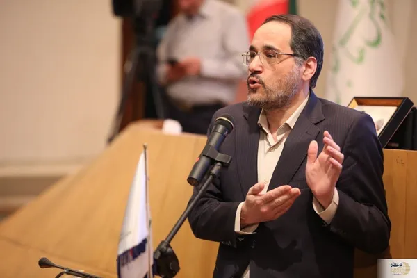 نشست تشکل&zwnj;های مردمی شهر تهران که با شعار تشکل&zwnj;های مردمی، حامی شهر تهران در مرکز پژوهش&zwnj;های مجلس