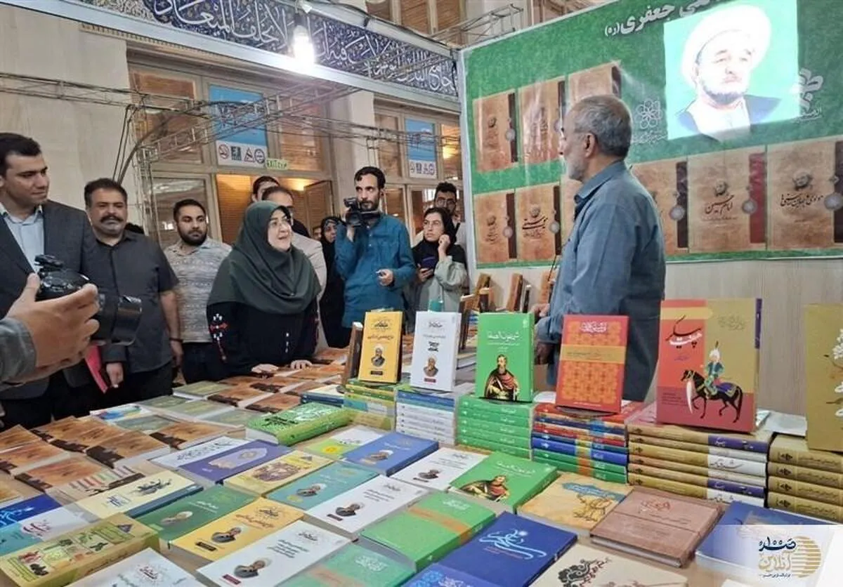 سخنگوی دولت از نمایشگاه کتاب تهران بازدید کرد/ مهاجرانی کدام شبستان رفت؟